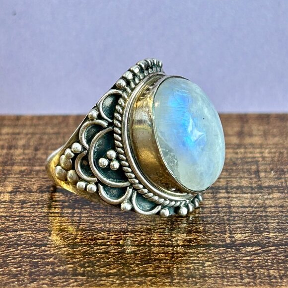 Moonstone Statement Ring Womens Size 9 Sterling Silver - Picture 2 of 6